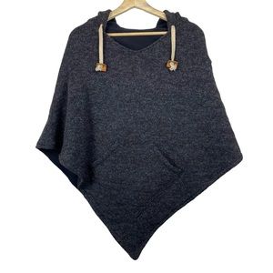 VIRBLATT Made in Nepal Abajo Fleece Lined Wool Hooded Poncho, Size S/M